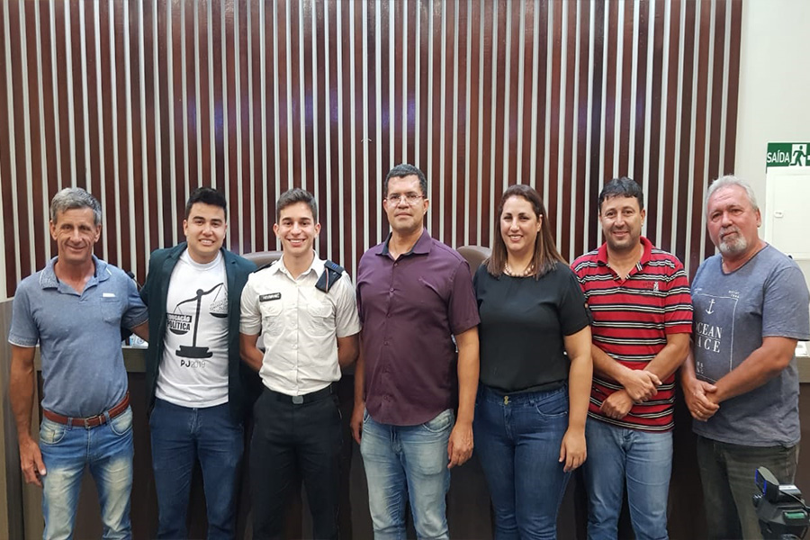 HENRIQUE ISRAEL OLIVEIRA RECEBE MOÇÃO DE APLAUSOS