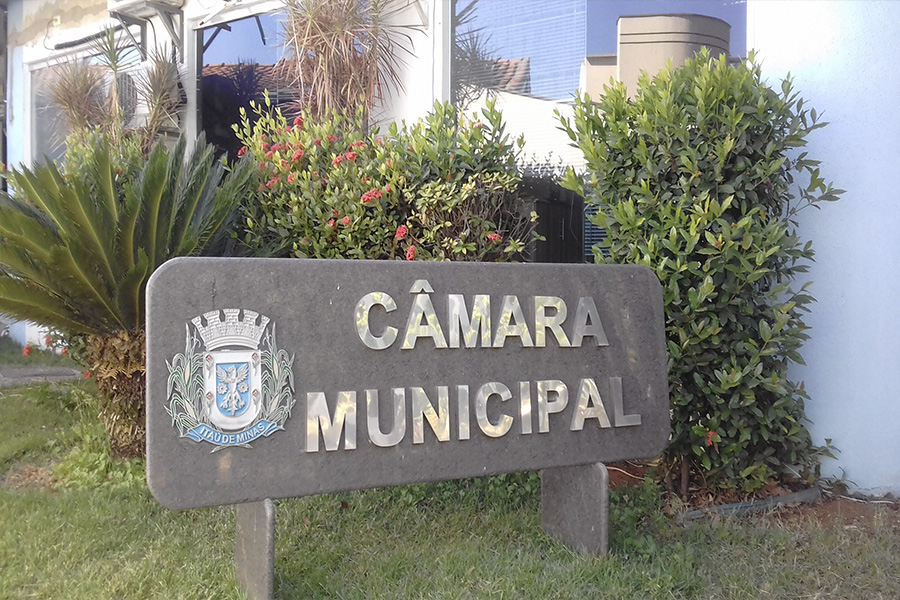 MATHEUS VILELA PEDE A CONVOCAÇÃO DA SECRETÁRIA DE SAÚDE