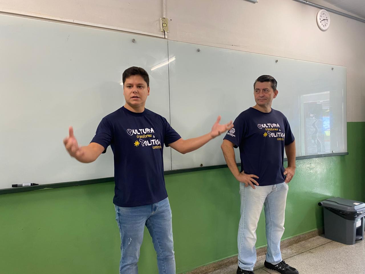 Visitas às escolas de Ensino Médio para convidar os estudantes ao Parlamento Jovem 2026